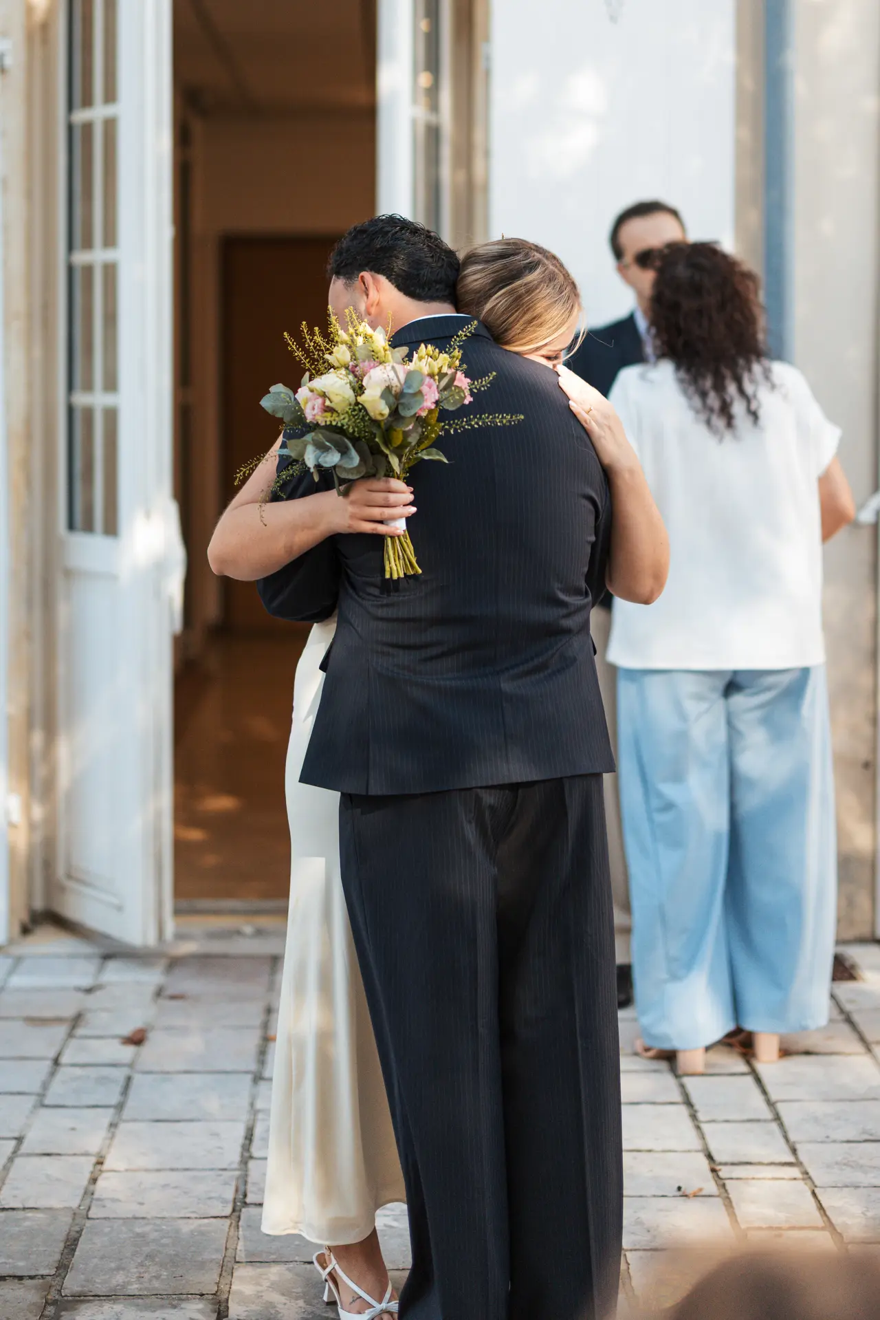 À la mairie, 10 h 13